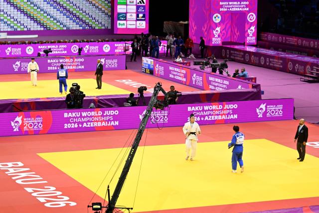 Athletes compete during the World Judo Championships in Baku on October 8, 2026. (Photo by Alexander NEMENOV / AFP)