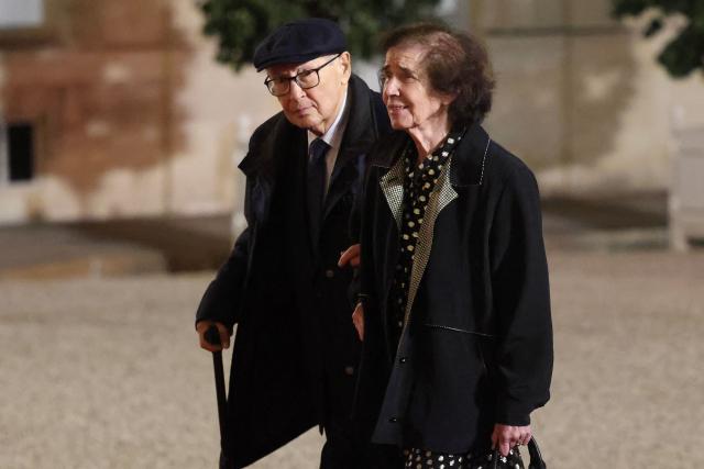 French activist and Nazi hunter Serge Klarsfeld and his wife Franco-German journalist and Nazi hunter Beate Klarsfeld pose upon arrival ahead of a state dinner hosted by France's President as part of the state visit of Germany's President, at The Elysee Presidential Palace in Paris on October 8, 2026. (Photo by Ludovic MARIN / AFP)