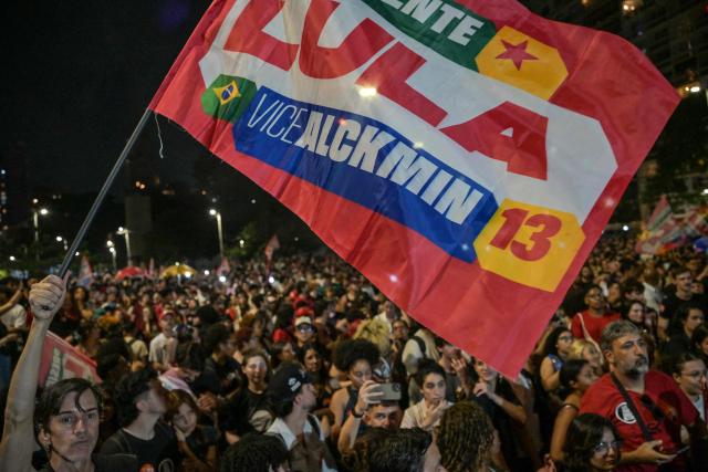 Students and supporters of Brazil's President and presidential candidate Luiz Inacio Lula da Silva take part in a demonstration against the far right in Sao Paulo, Brazil, on October 8, 2026. (Photo by NELSON ALMEIDA / AFP)