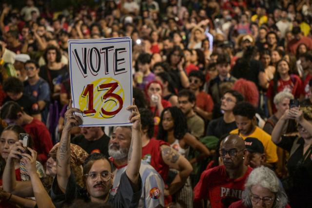 Students and supporters of Brazil's President and presidential candidate Luiz Inacio Lula da Silva take part in a demonstration against the far right in Sao Paulo, Brazil, on October 8, 2026. (Photo by NELSON ALMEIDA / AFP)