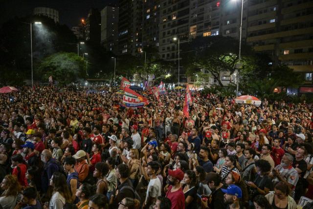 Students and supporters of Brazil's President and presidential candidate Luiz Inacio Lula da Silva take part in a demonstration against the far right in Sao Paulo, Brazil, on October 8, 2026. (Photo by NELSON ALMEIDA / AFP)