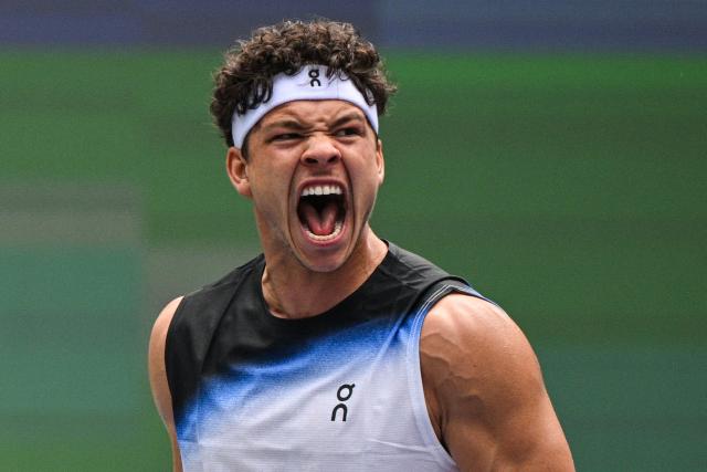 USA's Ben Shelton reacts after a point against Germany's Daniel Altmaier during their men's singles match at the Shanghai Masters tennis tournament in Shanghai on October 9, 2026. (Photo by Hector RETAMAL / AFP)
