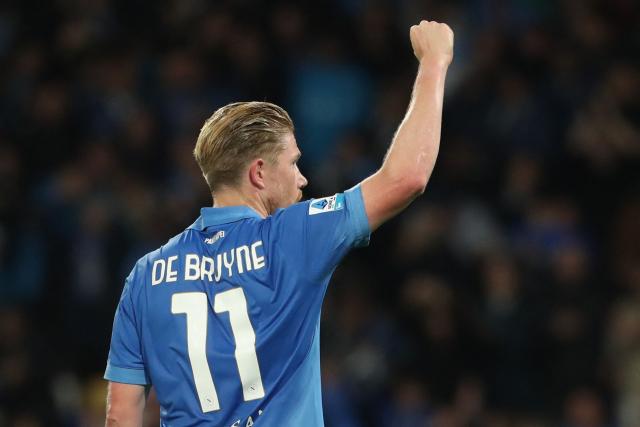 Napoli's Belgian midfielder #11 Kevin De Bruyne celebrates after scoring a penalty during the Italian Serie A football match between Napoli and Frosinone Calcio at the Diego Armando Maradona Stadium in Naples, on October 10, 2026. (Photo by CARLO HERMANN / AFP)