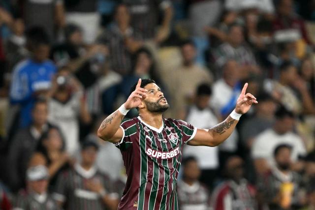 (FILES) Fluminense's forward #07 Hulk celebrates after scoring a goal during the Copa Libertadores quarter-final first leg football match between Brazil's Fluminense and Argentina's Platense at the Maracana stadium in Rio de Janeiro, Brazil on September 8, 2026. Fluminense will face Palmeiras on October 14, 2026 for the Libertadores semi-final first leg match. (Photo by MAURO PIMENTEL / AFP)
