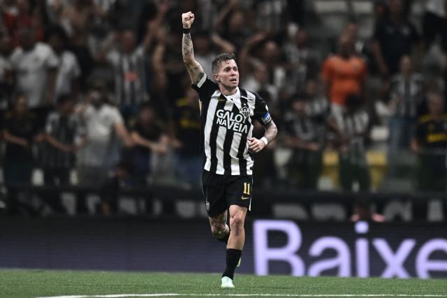 Atletico Mineiro's midfielder #11 Bernard celebrates after scoring his team's second goal during the Copa Sudamericana semifinal first leg football match between Brazil's Atletico Mineiro and Uruguay's Montevideo City Torque at the Arena MRV stadium in Belo Horizonte, Brazil on October 14, 2026. (Photo by GLEDSTON TAVARES / AFP)