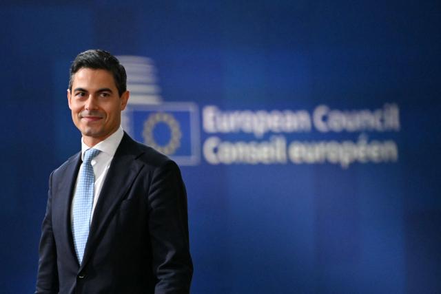 Netherlands' Prime Minister Rob Jetten arrives to attend an EU summit in Brussels on October 16, 2026. EU leaders head on October 15, 2026 for their biggest clash yet over the bloc's next long-term budget, as they race to lock in a deal before next year's French presidential election as Ukraine's President holds a string of bilateral talks with European leaders before joining an EU summit tomorrow. (Photo by NICOLAS TUCAT / AFP)