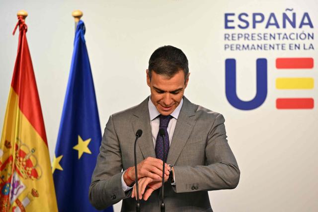 Spain's Prime Minister Pedro Sanchez gives a press conference at the end of a European Union summit at the EU headquarters in Brussels on October 16, 2026. EU leaders head on October 15, 2026 for their biggest clash yet over the bloc's next long-term budget, as they race to lock in a deal before next year's French presidential election. (Photo by NICOLAS TUCAT / AFP)