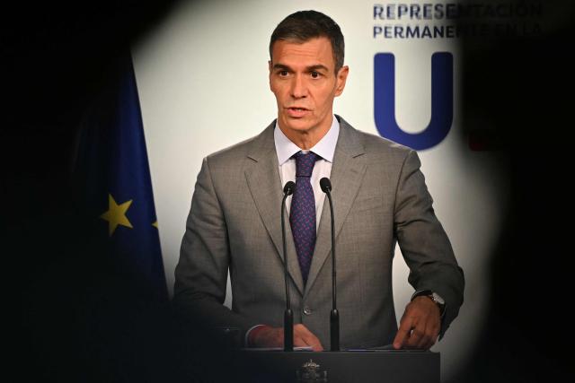 Spain's Prime Minister Pedro Sanchez gives a press conference at the end of a European Union summit at the EU headquarters in Brussels on October 16, 2026. EU leaders head on October 15, 2026 for their biggest clash yet over the bloc's next long-term budget, as they race to lock in a deal before next year's French presidential election. (Photo by NICOLAS TUCAT / AFP)
