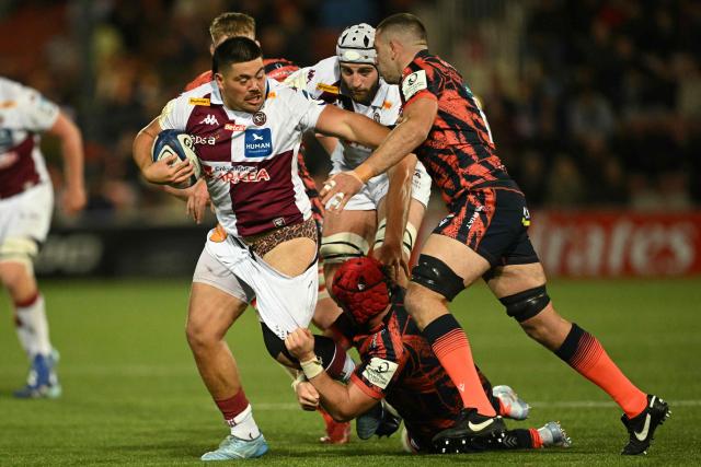 Bordeaux-Begles' New Zealand hooker Connor Sa loses his shorts during the European Champions Cup pool 3 rugby union match between Gloucester and Bordeaux-Begles at the Kingsholm Stadium in Gloucester, western England on October 16, 2026. (Photo by Oli SCARFF / AFP)