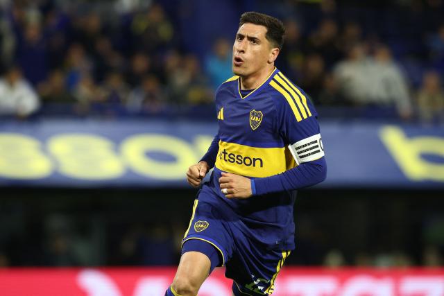 Boca Juniors' Uruguayan forward #16 Miguel Merentiel celebrates after scoring the equalising goal during the Argentine Professional League 2026 Clausura tournament football match between Boca Juniors and Talleres de Cordoba at La Bombonera stadium in Buenos Aires on October 16, 2026. (Photo by Alejandro PAGNI / AFP)