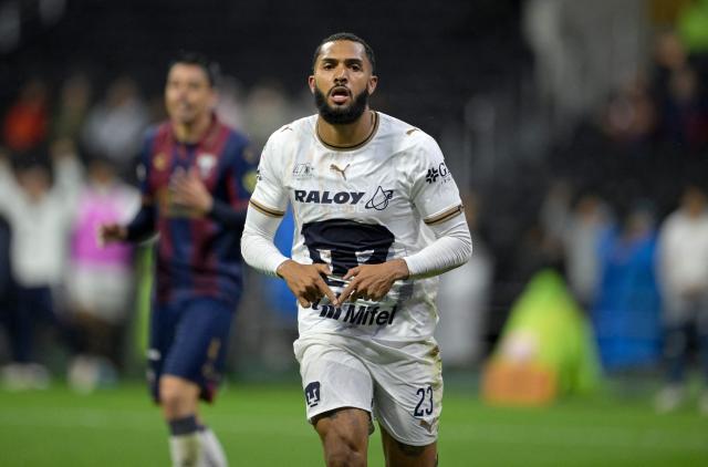 Pumas' Brazilian forward #23 Juninho Vieira celebrates after scoring the opening goal during the Liga MX Apertura tournament football match between Atlante and Pumas at the Ciudad de los Deportes stadium in Mexico City on October 16, 2026. (Photo by Alfredo ESTRELLA / AFP)