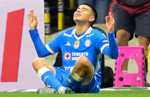 Cruz Azul's midfielder #19 Carlos Rodriguez celebrates after scoring his team's second goal during the Liga MX Apertura tournament football match between Cruz Azul and Juarez at the Banorte stadium in Mexico City on October 17, 2026. (Photo by Alfredo ESTRELLA / AFP)