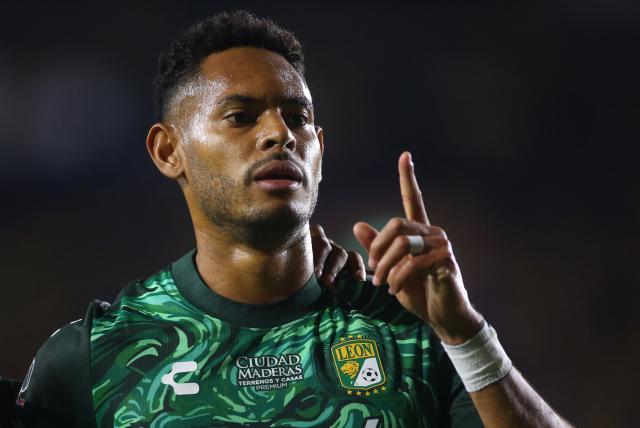 Leon's Panamanian forward #11 Ismael Diaz celebrates scoring his team's first goal during the Liga MX Apertura tournament football match between Tigres and Leon at the Universitario de la UANL stadium in Monterrey, Nuevo Leon state, Mexico, on October 20, 2026. (Photo by Julio Cesar AGUILAR / AFP)