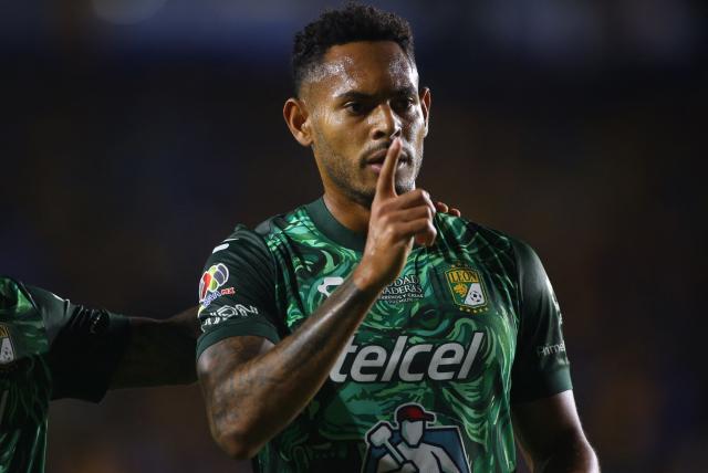 Leon's Panamanian forward #11 Ismael Diaz celebrates scoring his team's first goal during the Liga MX Apertura tournament football match between Tigres and Leon at the Universitario de la UANL stadium in Monterrey, Nuevo Leon state, Mexico, on October 20, 2026. (Photo by Julio Cesar AGUILAR / AFP)