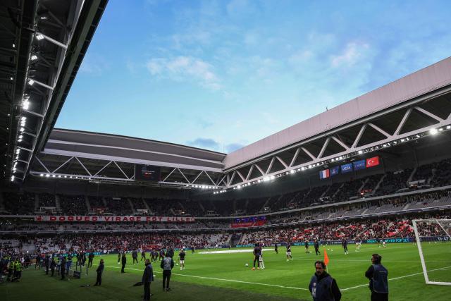 This photograph shows a general view of the Pierre Mauroy Stadium ahead of the start of the UEFA Champions League first round day 3 football match between Lille LOSC and Galatasaray in Villeneuve-d'Ascq, northern France on October 21, 2026. French construction and concessions groupe Eiffage is in exclusive negotiations with Lille football club (LOSC) to hand over the operating of the Pierre-Mauroy stadium to it, the company announced on October 21, 2026. (Photo by Sameer Al-Doumy / AFP)
