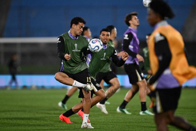 Atletico Mineiro's midfielder #19 Reinier warms up ahead of the Copa Sudamericana semifinal second leg football match between Uruguay's Montevideo City Torque and Brazil's Atletico Mineiro at the Centenario stadium in Montevideo on October 21, 2026. (Photo by Eitan ABRAMOVICH / AFP)
