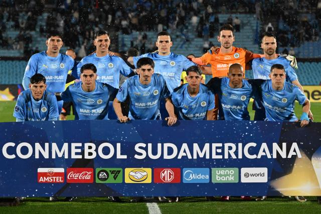 Montevideo City Torque players pose for a picture before the start of the Copa Sudamericana semifinal second leg football match between Uruguay's Montevideo City Torque and Brazil's Atletico Mineiro at the Centenario stadium in Montevideo on October 21, 2026. (Photo by EITAN ABRAMOVICH / AFP)