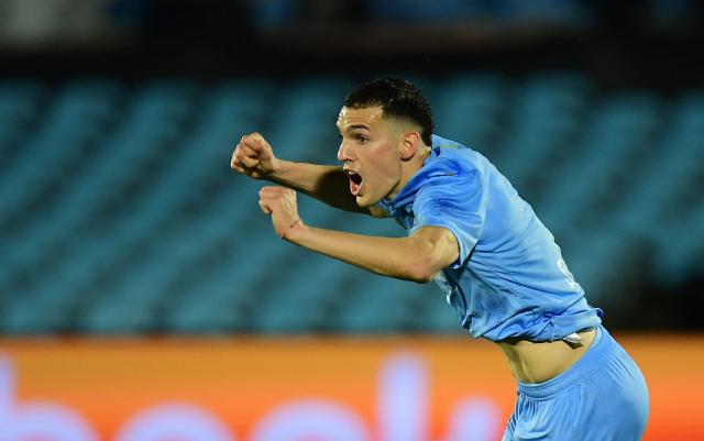 Montevideo City Torque's Argentine defender #03 Kevin Silva celebrates scoring his team's first goal during the Copa Sudamericana semifinal second leg football match between Uruguay's Montevideo City Torque and Brazil's Atletico Mineiro at the Centenario stadium in Montevideo on October 21, 2026. (Photo by Dante FERNANDEZ / AFP)