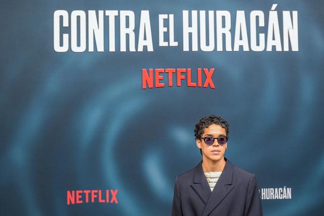 Mexican actor Benny Emmanuel poses on the red carpet for the Mexican film "Contra el Huracan" (Against the Hurricane) at Plaza Antara in Mexico City on October 21, 2026. The film "Against the Hurricane" is based on the story of two survivors of Hurricane Otis, which hit Acapulco in October 2023. (Photo by Alfredo ESTRELLA / AFP)