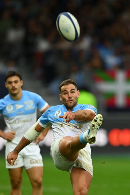 Bayonne's French fly-half Joris Segonds kicks the ball during the French Top14 rugby union match between Aviron Bayonnais (Bayonne) and LOU Rugby (Lyon) at the Jean-Dauger stadium in Bayonne, south-western France on October 24, 2026. (Photo by Gaizka IROZ / AFP)