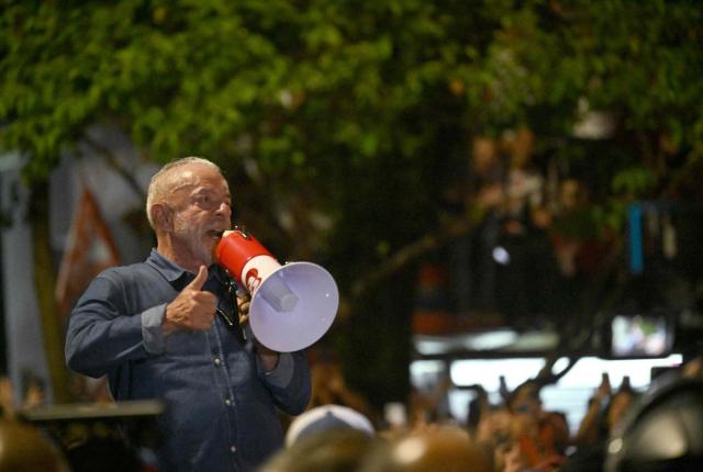 Brazil's President and presidential candidate Luiz Inacio Lula da Silva delivers a speech to supporters after winning the presidential runoff election in Sao Paulo, Brazil, on October 25, 2026. Lula da Silva pulled off a dramatic comeback on October 25, 2026, as he clinched election victory against right-wing senator Flavio Bolsonaro, who trounced him in the first round. (Photo by Juan BARRETO / AFP)
