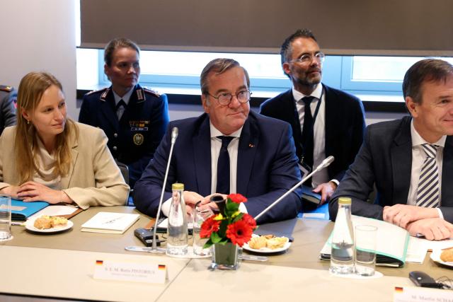 Germany's Defence Minister Boris Pistorius (C) attends a meeting of the E5, a five-country European defence and security cooperation group, at the French Defence Ministry in Paris, on October 26, 2026. (Photo by Thomas SAMSON / AFP)