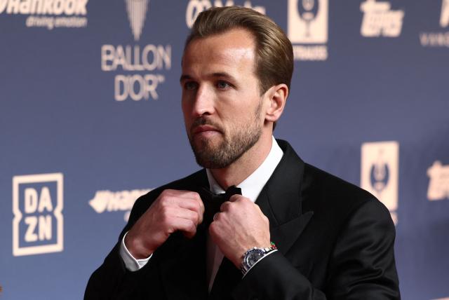 England and Bayern Munich forward Harry Kane poses upon their arrival to attend the 2026 Ballon d'Or France Football award ceremony at the Palladium Theatre in London on October 26, 2026. (Photo by Toby Shepheard / AFP)