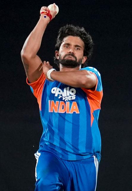 India's Nitish Kumar Reddy bowls during the 3rd T20i cricket match between New Zealand and India at the Hnry Stadium in Wellington on October 27, 2026. (Photo by Marty MELVILLE / AFP)