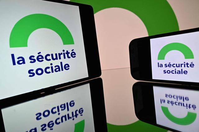 This photograph shows the logo of the French Social Security system ('Securite Sociale') displayed on screens in Toulouse, southwestern France on October 27, 2026. (Photo by Lionel BONAVENTURE / AFP)
