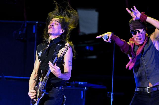 US singers Nuno Bettencourt (L) and Gary Cherone from the band Extreme perform ahead of Def Leppard's concert at Parque Viva, Alajuela, Costa Rica on October 27, 2026. (Photo by Ezequiel BECERRA / AFP)
