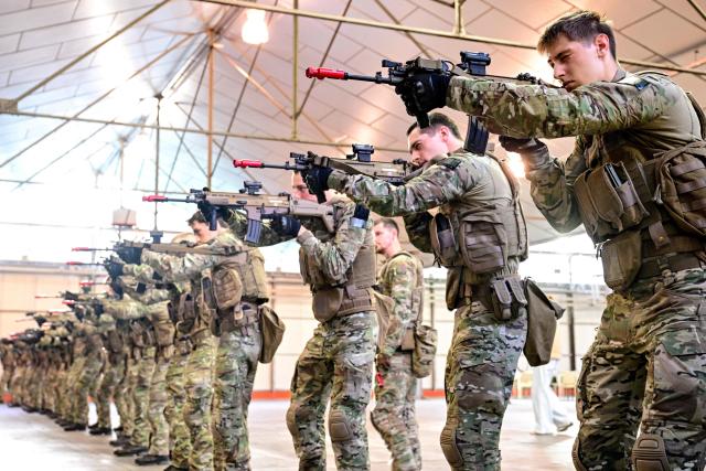 Recruits of the Belgium's army take part in a weapon skills practise during a press visit of the Military Service Year training center, at the Berlaar barracks, on October 28, 2026. (Photo by DIRK WAEM / Belga / AFP) / Belgium OUT