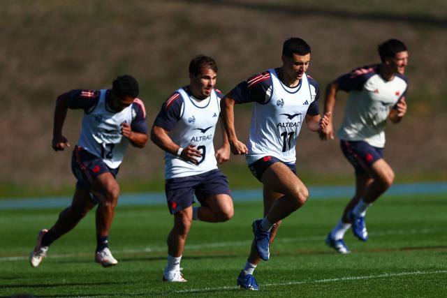 France's wing Louis Bielle-Biarrey takes part in a training session, as part of the preparation for the Nation Championship match between France and Fiji, in Marcoussis, south of Paris, on October 28, 2026. (Photo by Anne-Christine POUJOULAT / AFP)