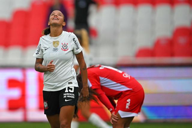 Corinthians' midfielder #19 Leticia Monteiro celebrates after scoring during the 2026 Women's Copa Libertadores semi-final football match between Brazil's Corinthians and Colombia's Independiente Santa Fe at the Rodrigo Paz Delgado stadium in Quito on October 28, 2026. (Photo by Rodrigo BUENDIA / AFP)
