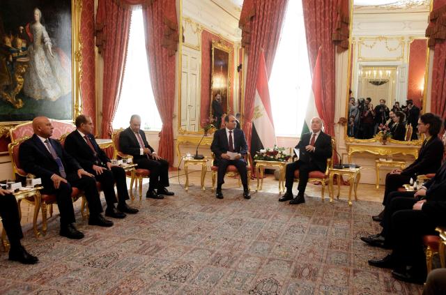 Egypt’s President Abdel Fattah Al-Sisi (C-L) and his Hungarian counterpart Andras Baka (C-R) and members of their delegations meet for talks at the presidential Sandor Palace in Budapest, Hungary, on October 30, 2026. (Photo by Peter Kohalmi / AFP)