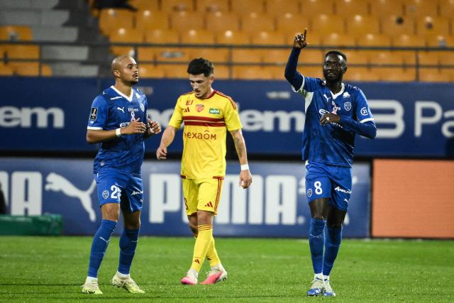 Troyes' Senegalese midfielder #08 Mouhamed Diop (R) celebrates after scoring a goal during the French L1 football match between ES Troyes AC and Le Mans FC at the Stade de l'Aube in Troyes, central France, on October 31, 2026. (Photo by ARNAUD FINISTRE / AFP)