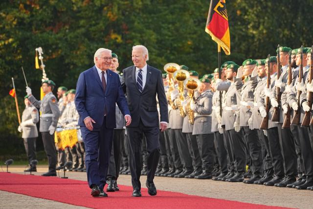 18 October 2024, Berlin: US President Joe Biden (R) is received with military honors by German President Frank-Walter Steinmeier at Bellevue Palace. It is Biden's first bilateral visit to Germany in his almost four years in office. Photo: Michael Kappeler/dpa