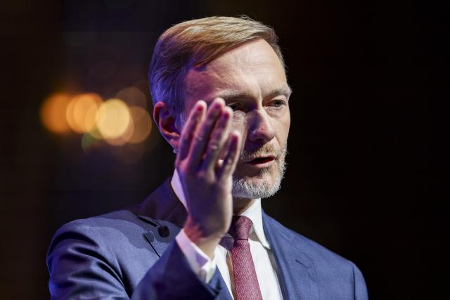 04 November 2024, Duesseldorf: German Minister of Finance, Christian Lindner, speaks on the podium during the Sankt Martin 2024 Friendship Banquet of the NRW construction industry. Photo: Christoph Reichwein/dpa