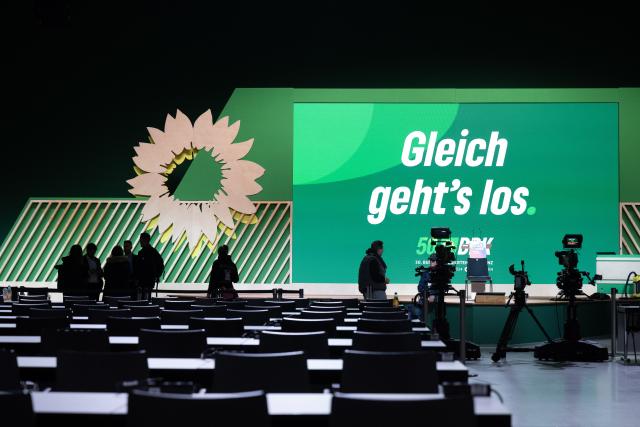 14 November 2024, Hesse, Wiesbaden: Media crews get ready for the  50th Ordinary Federal Delegates' Conference of Alliance 90/The Greens at the Rhein-Main-Congress-Centrum. Photo: Boris Roessler/dpa