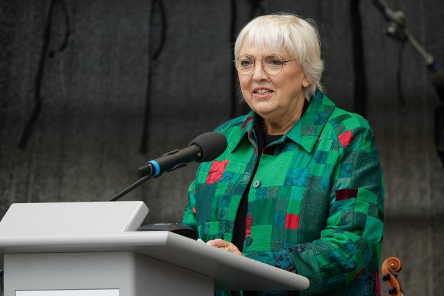 04 May 2025, Bavaria, Dachau: Claudia Roth, acting Germany's Minister of State for Culture, speaks at the commemorative event marking the 80th anniversary of the liberation of the Ravensbrück concentration camp. Photo: Joerg Carstensen/dpa