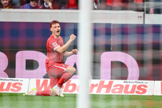 04 May 2025, Baden-Württemberg, Freiburg im Breisgau: Freiburg's Maximilian Eggestein celebrates scoring his side's first goal during the German Bundesliga soccer match between SC Freiburg and Bayer Leverkusen at Europa-Park Stadium. Photo: Harry Langer/dpa - IMPORTANT NOTICE: DFL and DFB regulations prohibit any use of photographs as image sequences and/or quasi-video.