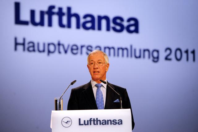FILED - 02 May 2011, Berlin: Then Lufthansa Supervisory Board Chairman Juergen Weber speaks at the Annual General Meeting of Lufthansa AG in Berlin. Former Lufthansa chief Juergen Weber passed away Monday at the age of 83, the German aviation group said on Tuesday. Photo: Maurizio Gambarini/dpa