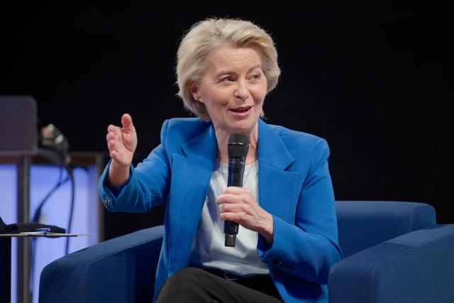 28 May 2025, North Rhine-Westphalia, Aachen: EU Commission President Ursula von der Leyen answers questions from students during a visit to RWTH Aachen University. The EU Commission President is to be awarded the Charlemagne Prize on Ascension Day. Photo: Henning Kaiser/dpa