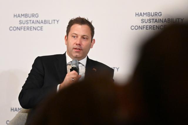 03 June 2025, Hamburg: Lars Klingbeil, German Minister of Finance, Vice-Chancellor and SPD Federal Chairman, will speak on the second day of the Hamburg Sustainability Conference (HSC) in the Great Ballroom at City Hall. The HSC is an initiative of the Federal Ministry for Economic Cooperation and Development (BMZ), the United Nations Development Program (UNDP), the Free and Hanseatic City of Hamburg and the Michael Otto Foundation. Photo: David Hammersen/dpa