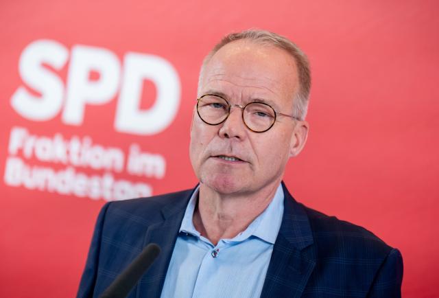 FILED - 20 May 2025, Berlin: Matthias Miersch, Social Democratic Party (SPD) parliamentary group leader, speaks before the start of the SPD parliamentary group meeting in Berlin. Photo: Michael Kappeler/dpa