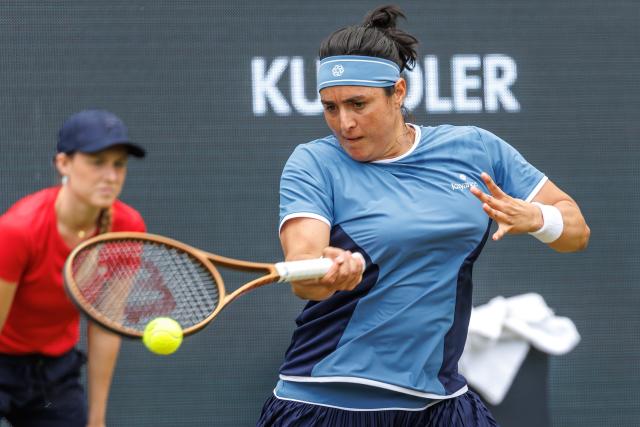 16 June 2025, Berlin: Tunisian tennis player Ons Jabeur in action against US Caroline Dolehide during their women's singles first round match of the Berlin Open tennis tournament. Photo: Andreas Gora/dpa
