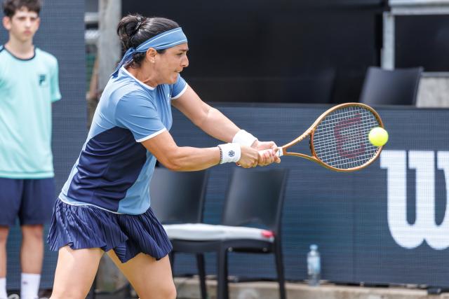 16 June 2025, Berlin: Tunisian tennis player Ons Jabeur in action against US Caroline Dolehide during their women's singles first round match of the Berlin Open tennis tournament at Steffi Graf Stadium. Photo: Andreas Gora/dpa