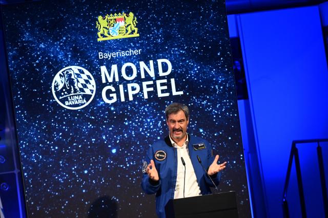 04 July 2025, Bavaria, Oberpfaffenhofen: Markus Soeder, Minister President of Bavaria, speaks at the Bavarian Moon Summit at the German Space Operations Center (GSOC) in Oberpfaffenhofen. Photo: Felix Hörhager/dpa