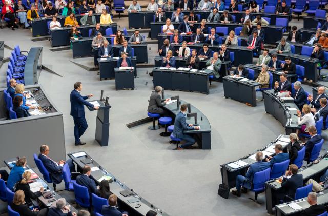 08 July 2025, Berlin: Lars Klingbeil, German Minister of Finance, speaks in the Bundestag during the budget debates on the introduction of the draft federal budget for 2025. Photo: Michael Kappeler/dpa