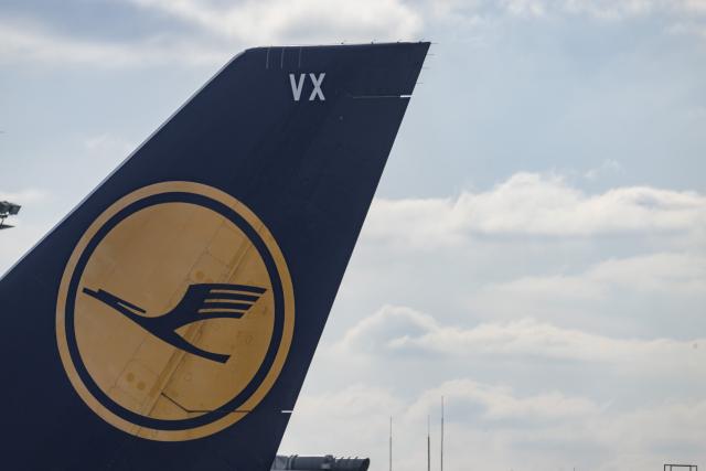 FILED - 28 February 2023, Hesse, Frankfurt_Main: A view of the Lufthansa logo is seen on a plane in Frankfurt. Photo: Boris Roessler/dpa