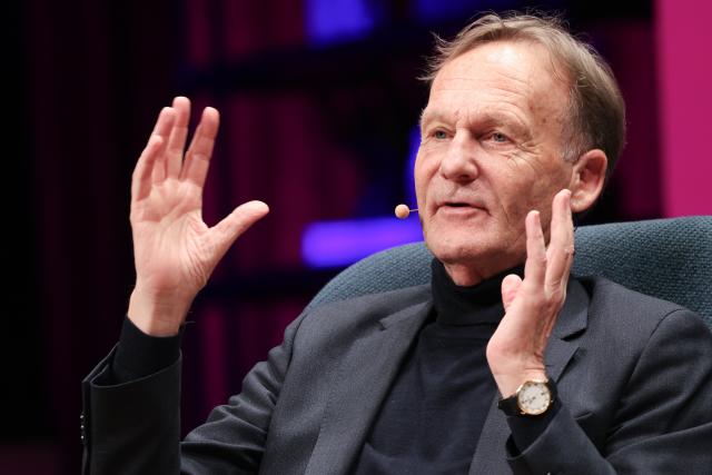 FILED - 05 February 2025, Hamburg: Hans-Joachim Watzke, Managing Director of Bundesliga club Borussia Dortmund and Chairman of the Supervisory Board of the German Football League (DFL), speaks at a panel discussion at the Spobis industry conference at the CCH (Congress Center Hamburg). Photo: Christian Charisius/dpa